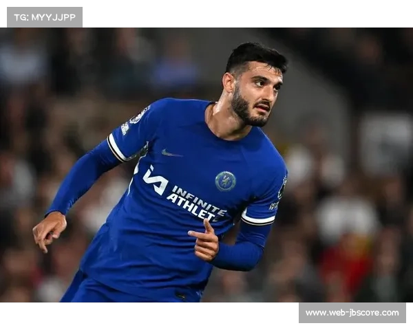 切尔西2-0伯恩利取三连胜,积分暂升第二